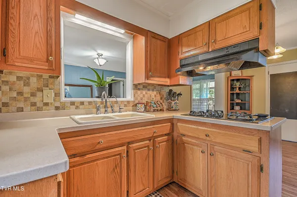 $399,900 | 464 Jonesboro Road, Piney Flats, TN 37686