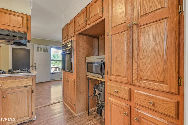 $399,900 | 464 Jonesboro Road, Piney Flats, TN 37686