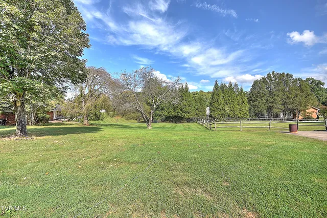 $419,000 | 464 Jonesboro Road, Piney Flats, TN 37686