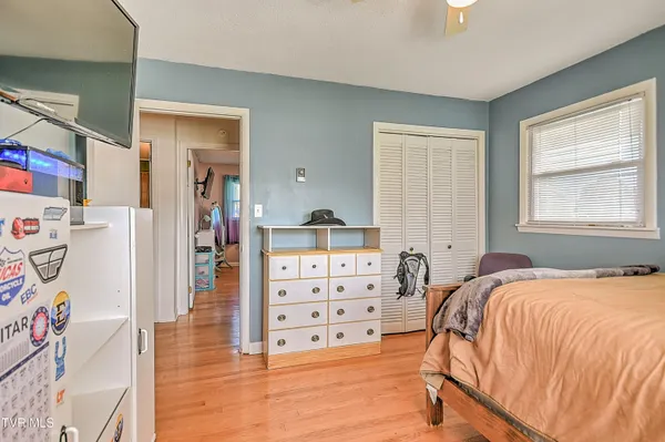 $399,900 | 464 Jonesboro Road, Piney Flats, TN 37686