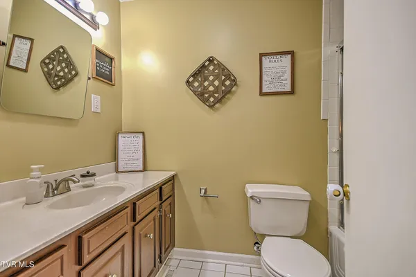 $399,900 | 464 Jonesboro Road, Piney Flats, TN 37686