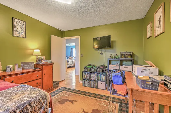 $399,900 | 464 Jonesboro Road, Piney Flats, TN 37686