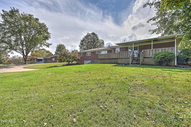 $419,000 | 464 Jonesboro Road, Piney Flats, TN 37686