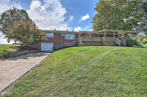 $399,900 | 464 Jonesboro Road, Piney Flats, TN 37686