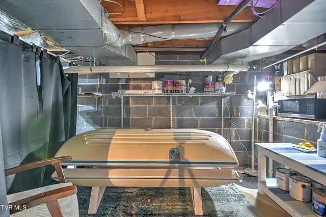 $419,000 | 464 Jonesboro Road, Piney Flats, TN 37686