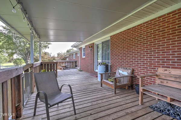 $399,900 | 464 Jonesboro Road, Piney Flats, TN 37686