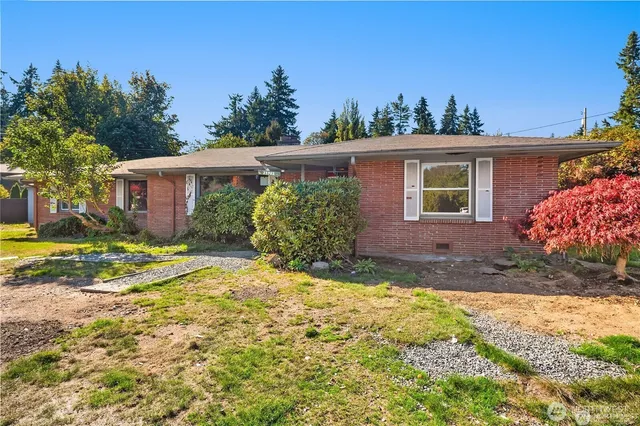 $849,000 | 23902 48th Avenue West, Mountlake Terrace, WA 98043