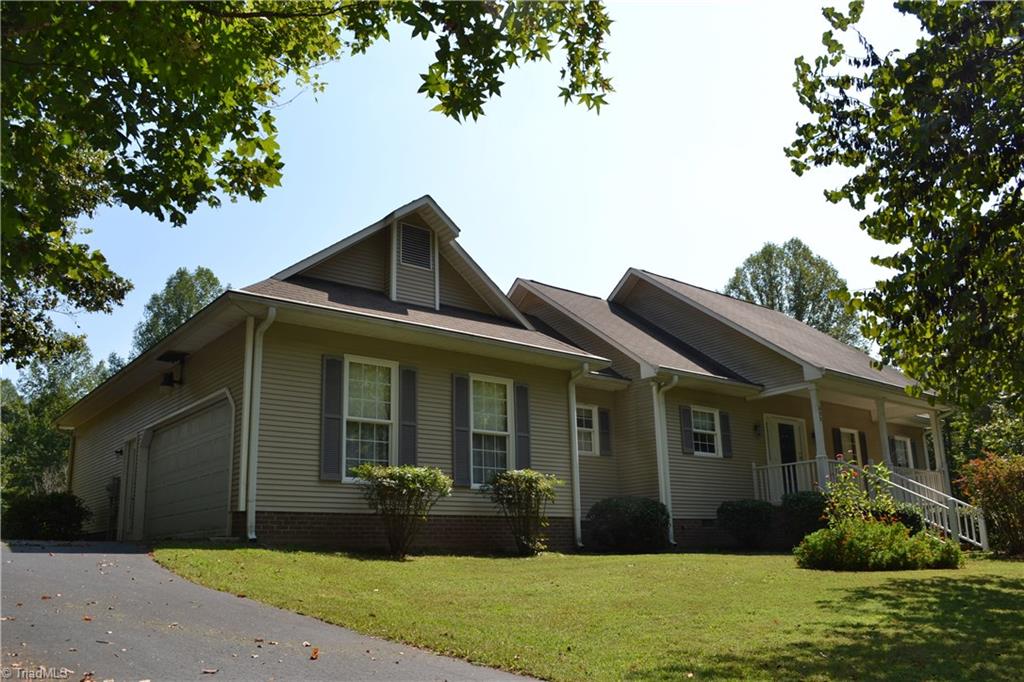 635 Haynes Road Summerfield, NC 27358 - Photo 1 of 18 Gallery Image 1