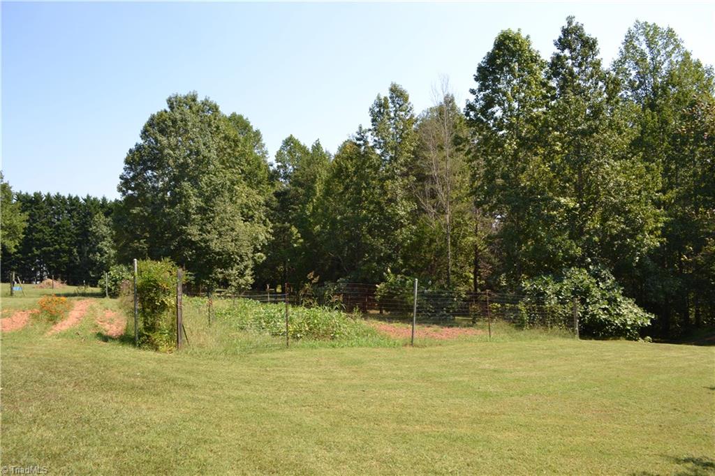 635 Haynes Road Summerfield, NC 27358 - Photo 13 of 18 Gallery Image 13