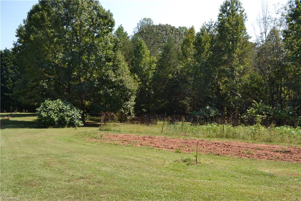 635 Haynes Road Summerfield, NC 27358 - Photo 14 of 18 Gallery Image 14