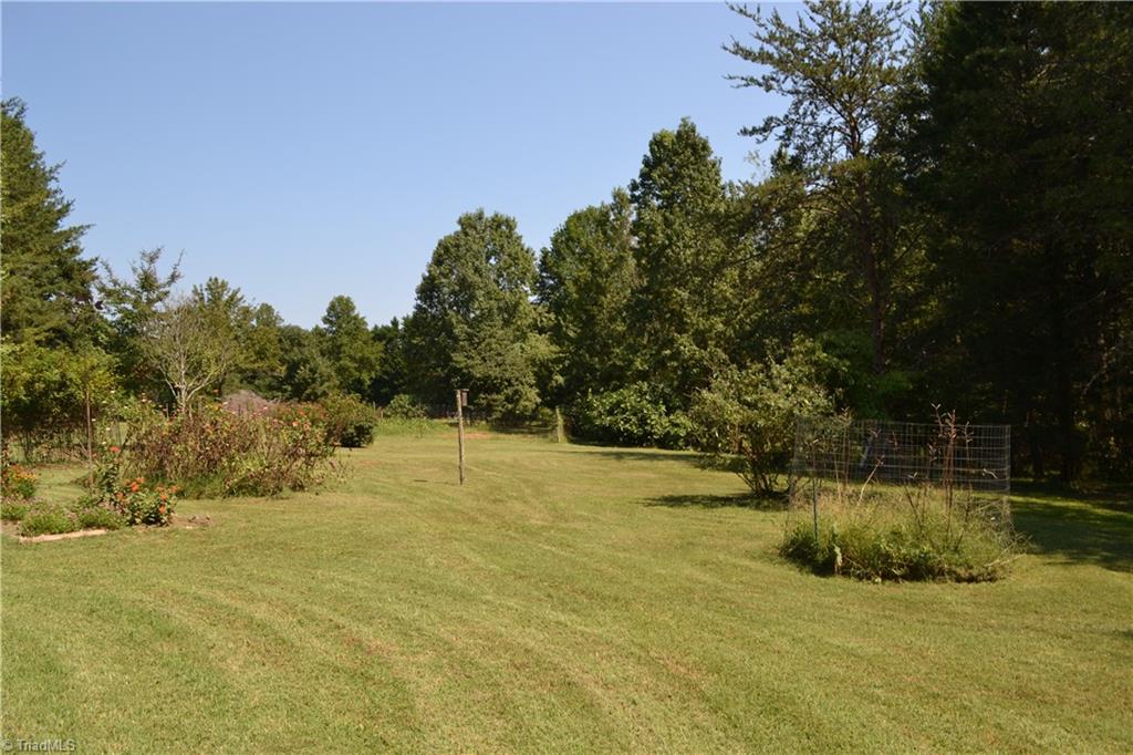 635 Haynes Road Summerfield, NC 27358 - Photo 16 of 18 Gallery Image 16