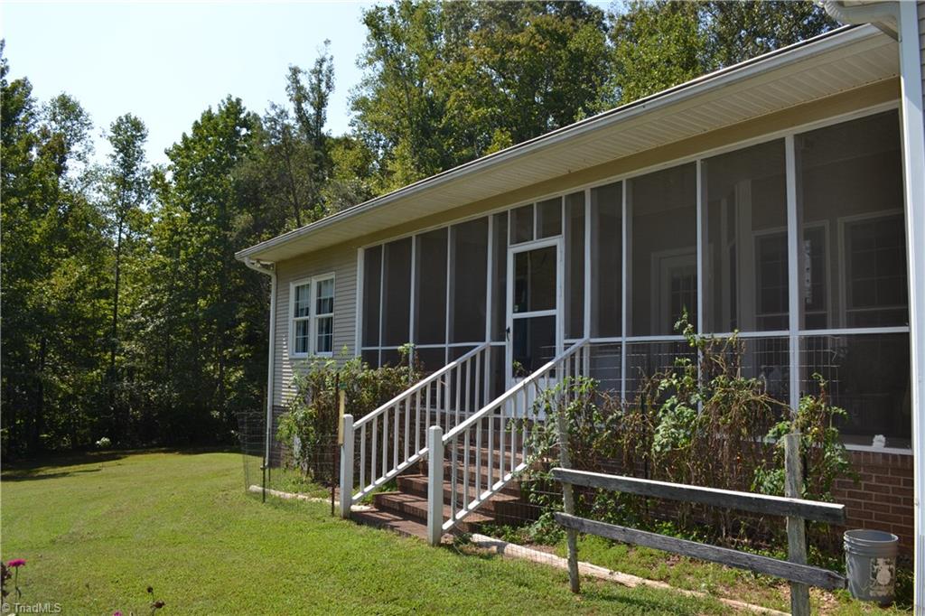 635 Haynes Road Summerfield, NC 27358 - Photo 4 of 18 Gallery Image 4