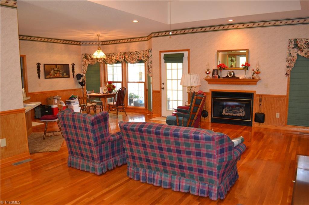635 Haynes Road Summerfield, NC 27358 - Photo 8 of 18 Gallery Image 8