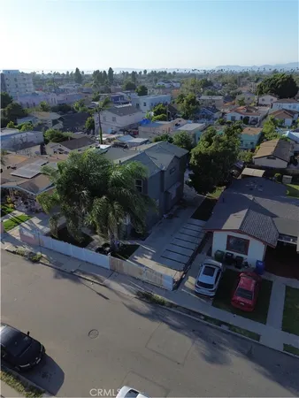 $799,999 | 207 West 85th Place, Los Angeles, CA 90003
