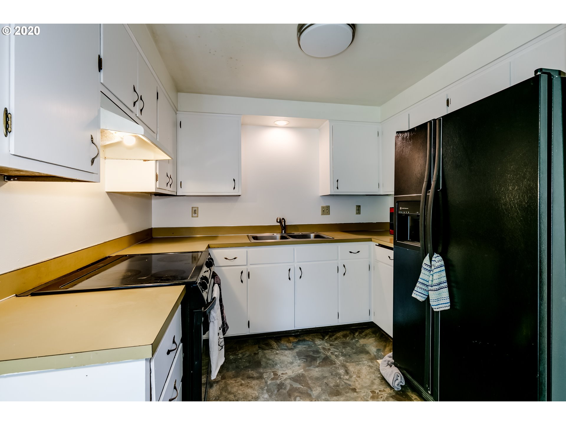 943 56th Place Springfield, OR 97478 - Photo 22 of 32