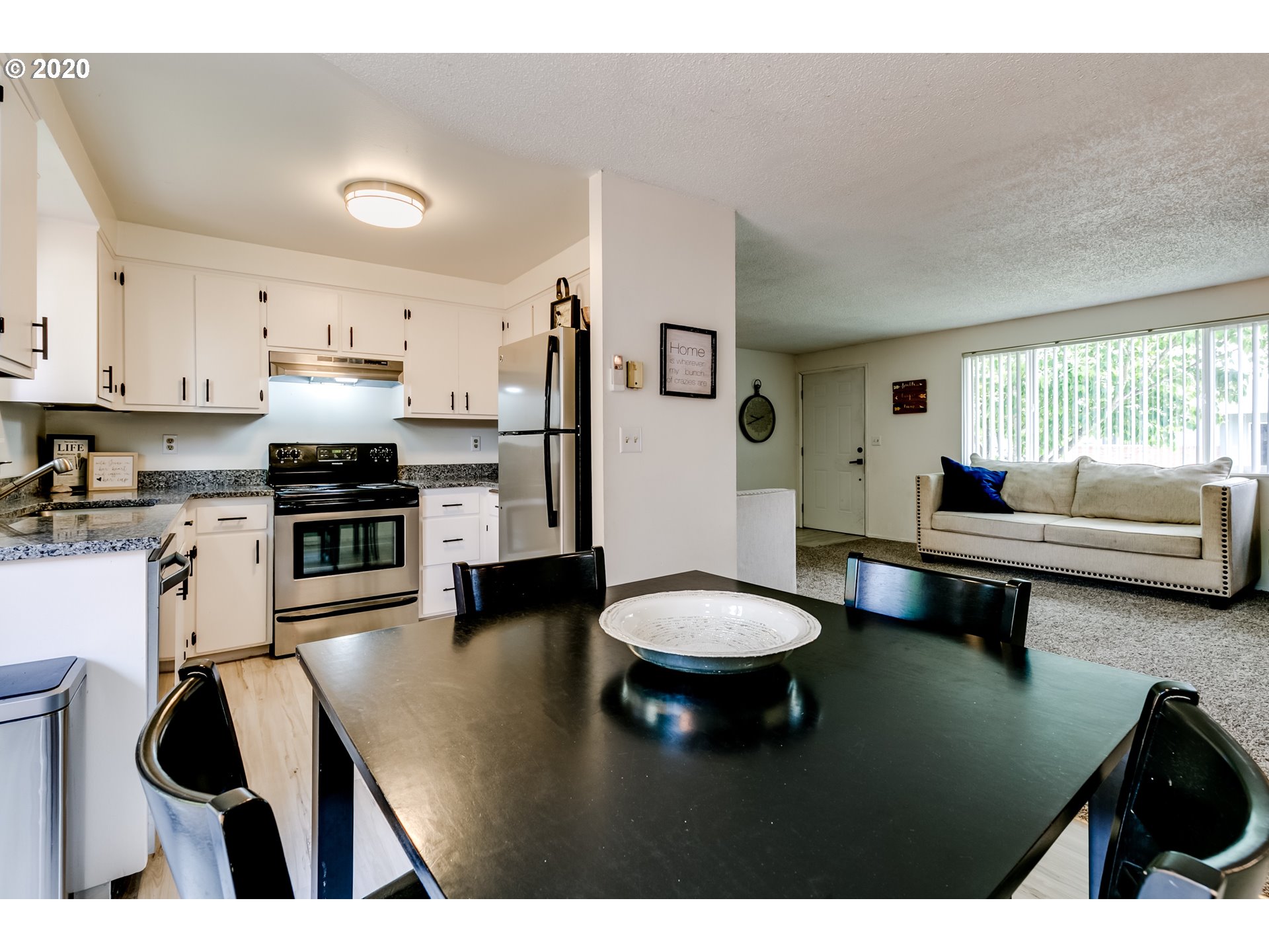 943 56th Place Springfield, OR 97478 - Photo 8 of 32