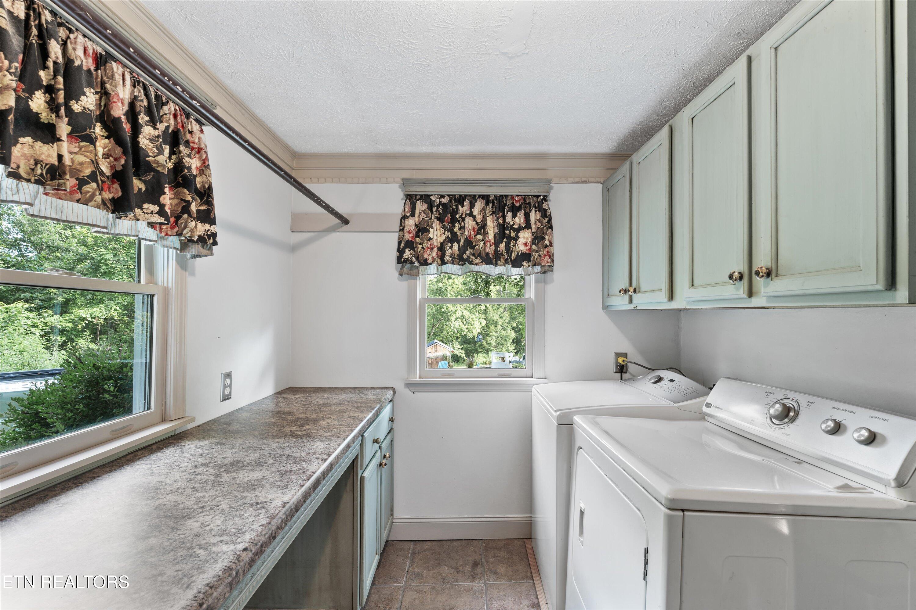 976 Lone Road Pioneer, TN 37847 - Photo 27 of 40 mud room