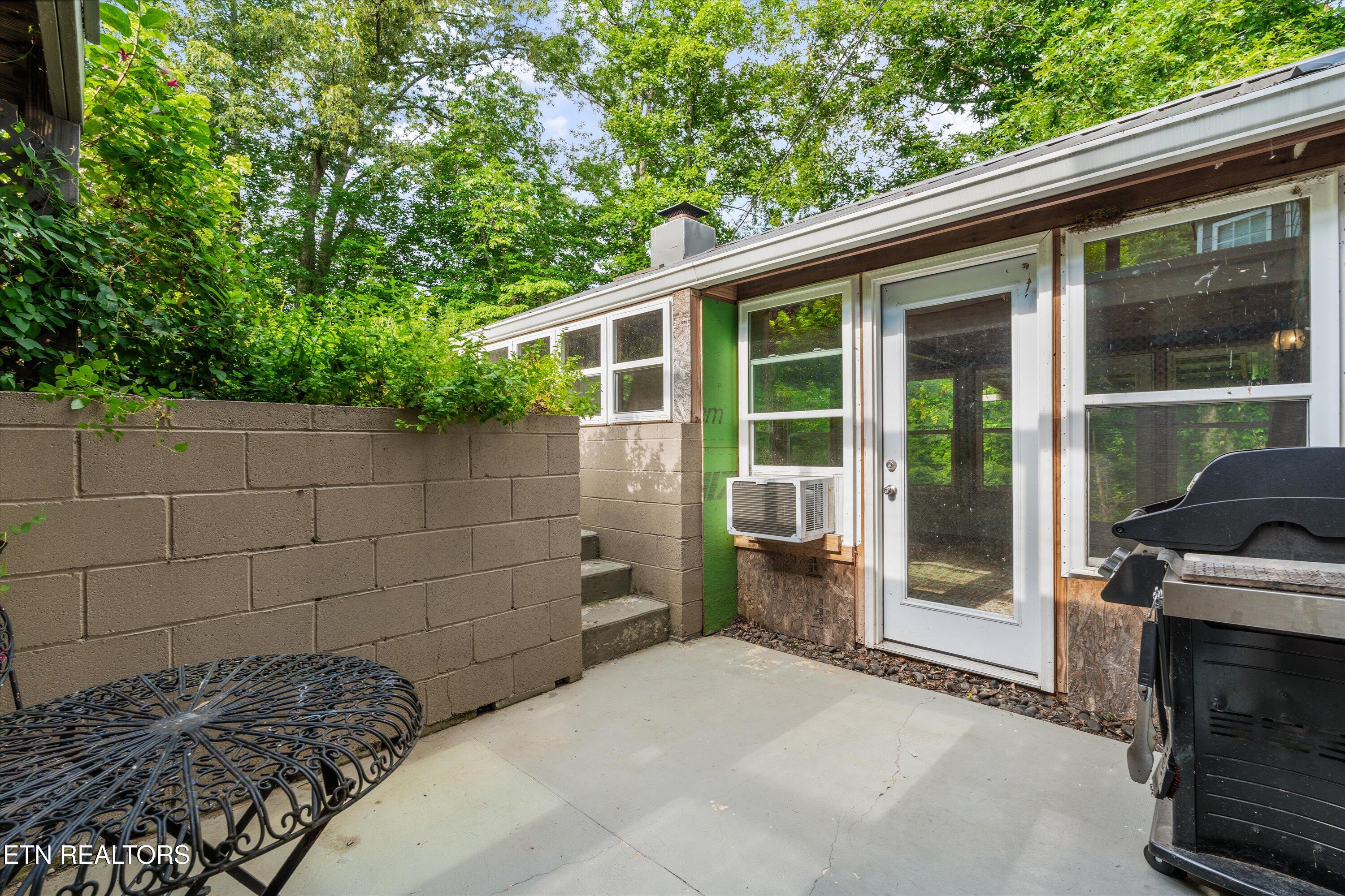 976 Lone Road Pioneer, TN 37847 - Photo 28 of 40 patio