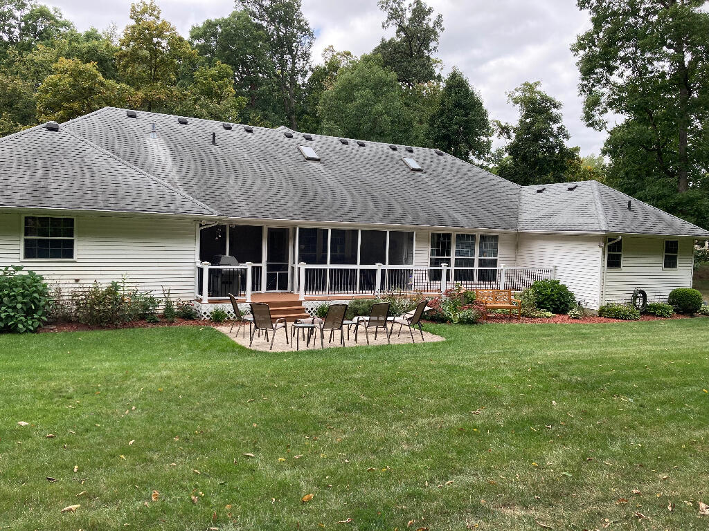 17973 Warrick Road Hebron, IN 46341 - Photo 5 of 58 1024x768