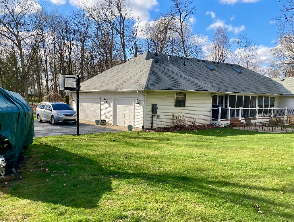 17973 Warrick Road Hebron, IN 46341 - Photo 7 of 58 1024x774