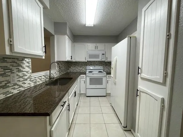 $1,995 | 3013 Penny Lane, Euless, TX 76039