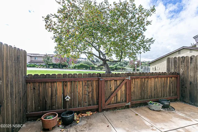 $459,000 | 519 East Rice Ranch Road, Santa Maria, CA 93455