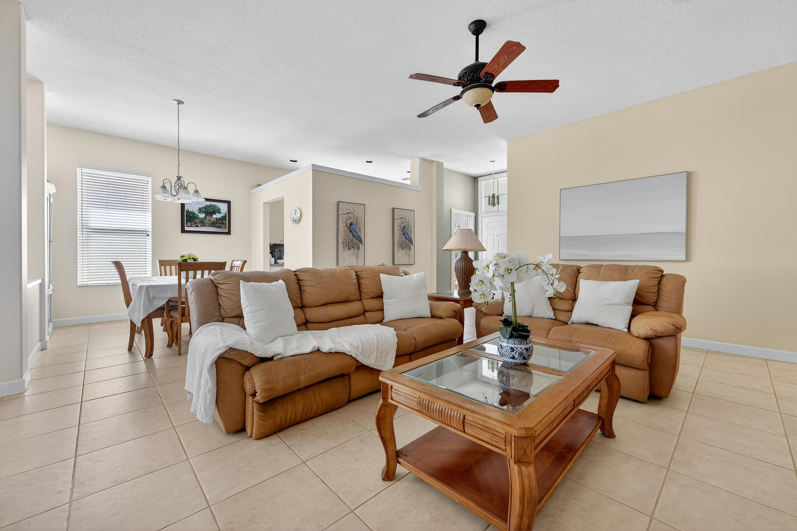 162 East Hampton Way Jupiter, FL 33458 - Photo 5 of 57 021_101425-323