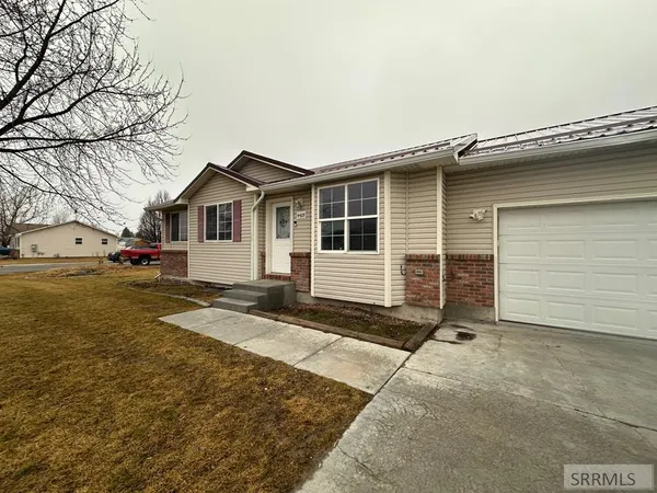 $2,200 | 4425 Dixie Street, Idaho Falls, ID 83401