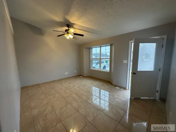 $2,200 | 4425 Dixie Street, Idaho Falls, ID 83401