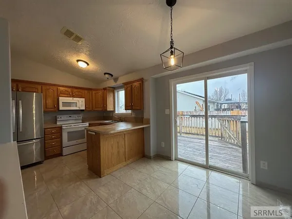 $2,200 | 4425 Dixie Street, Idaho Falls, ID 83401