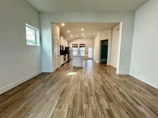 $2,400 | 8600 Cumbrae Lane, Austin, TX 78744