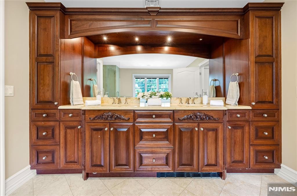 68 Eagle Rim Road Upper Saddle River, NJ 07458 - Photo 29 of 49 Gallery Image 29