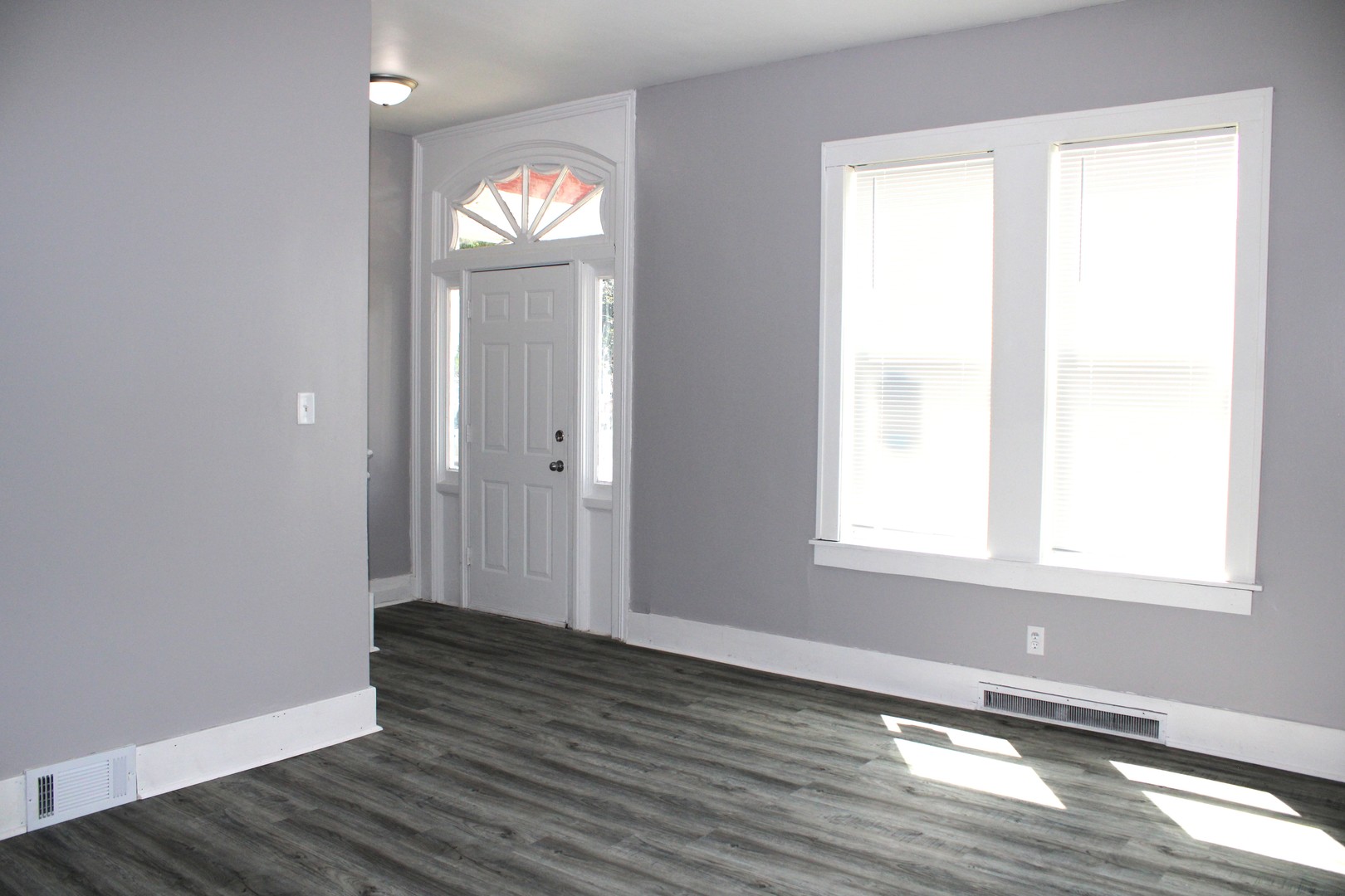 216 Fifth Street Aurora, IL 60505 - Photo 3 of 13