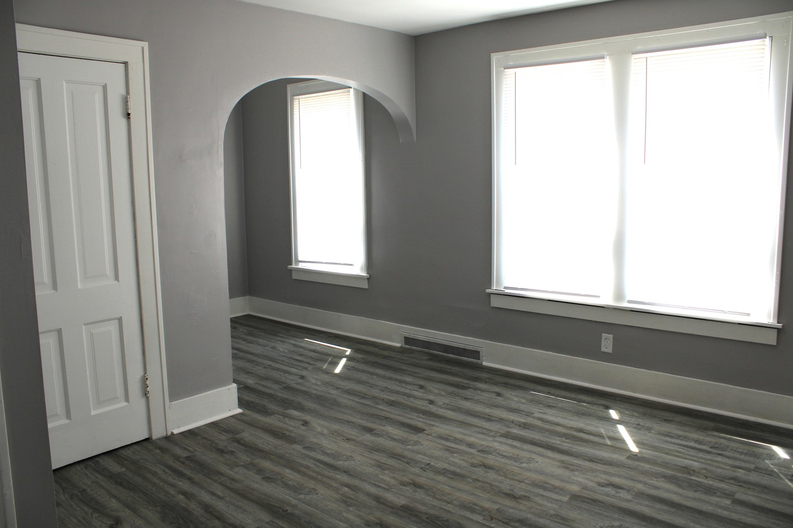 216 Fifth Street Aurora, IL 60505 - Photo 9 of 13