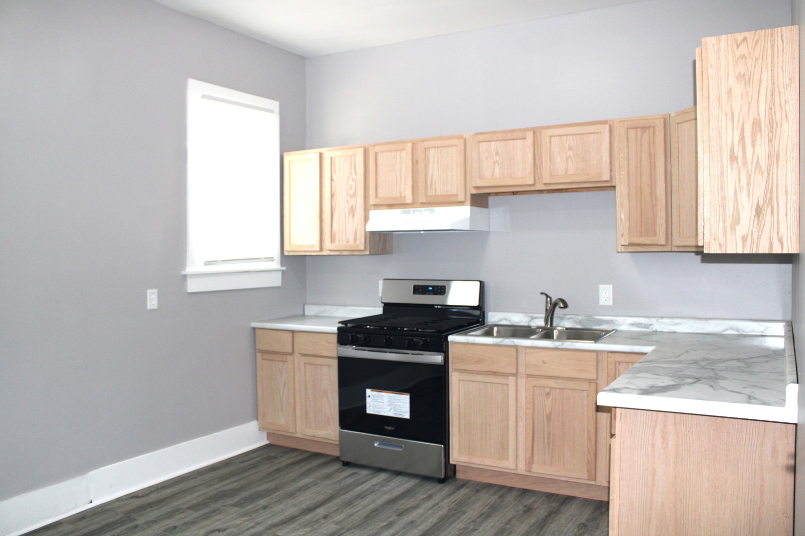 216 Fifth Street Aurora, IL 60505 - Photo 10 of 13