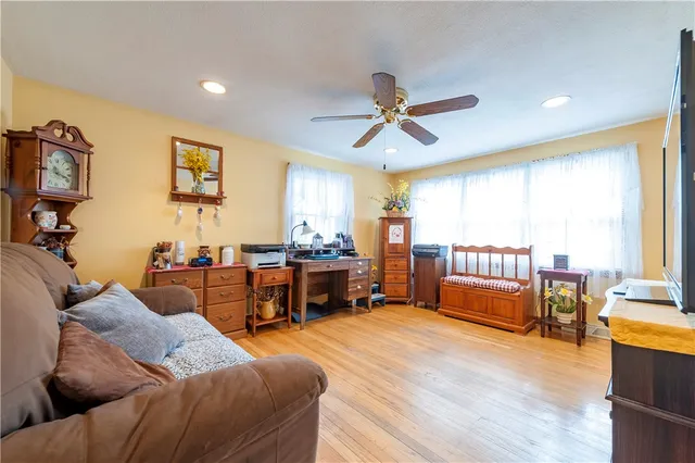 $399,900 | 80 Oakland Avenue, Pawtucket, RI 02861