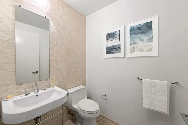 $2,800,000 | 255 Hudson Street, Unit 5AW | Hudson Square