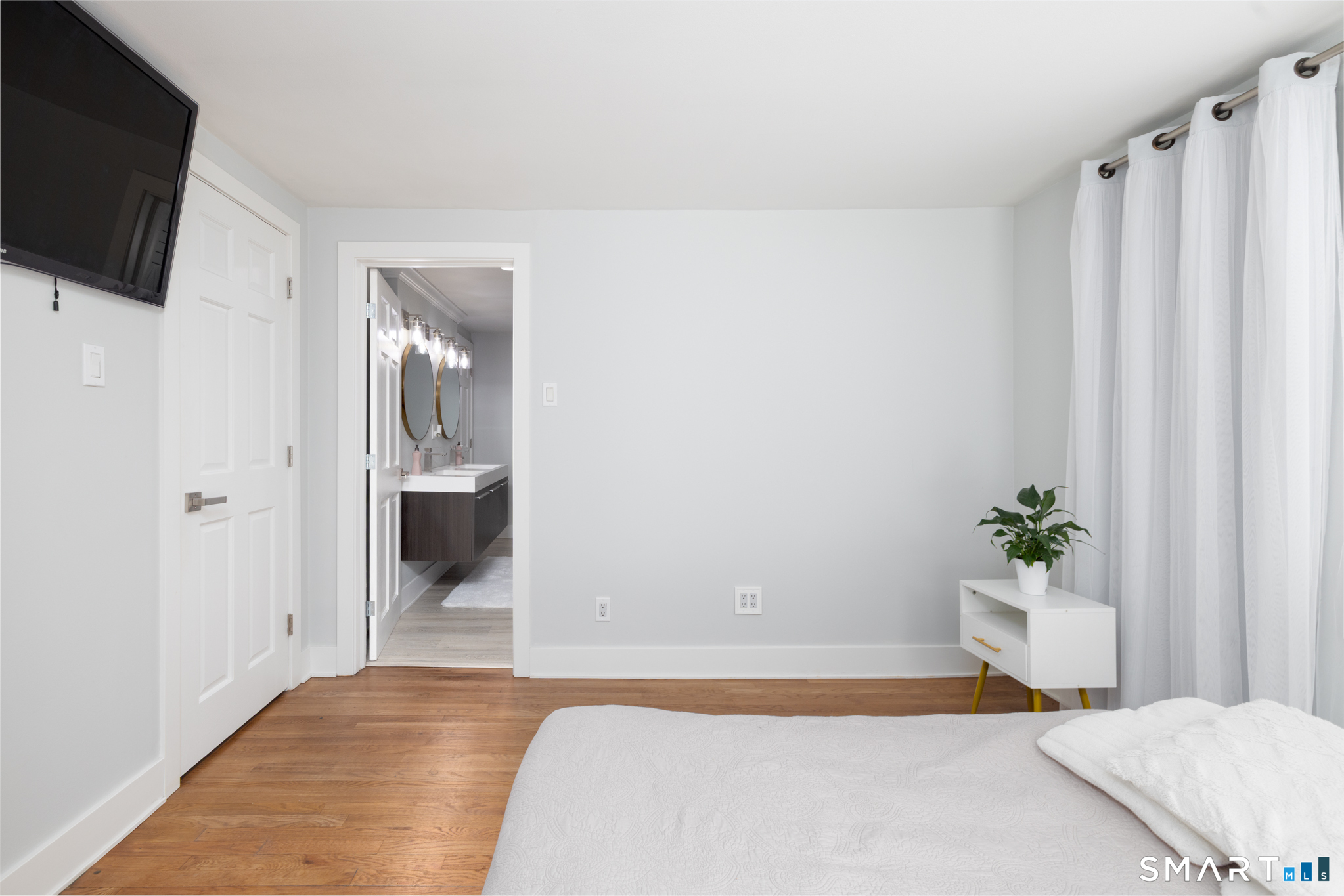 59 Macnamara Street Waterbury, CT 06708 - Photo 21 of 38