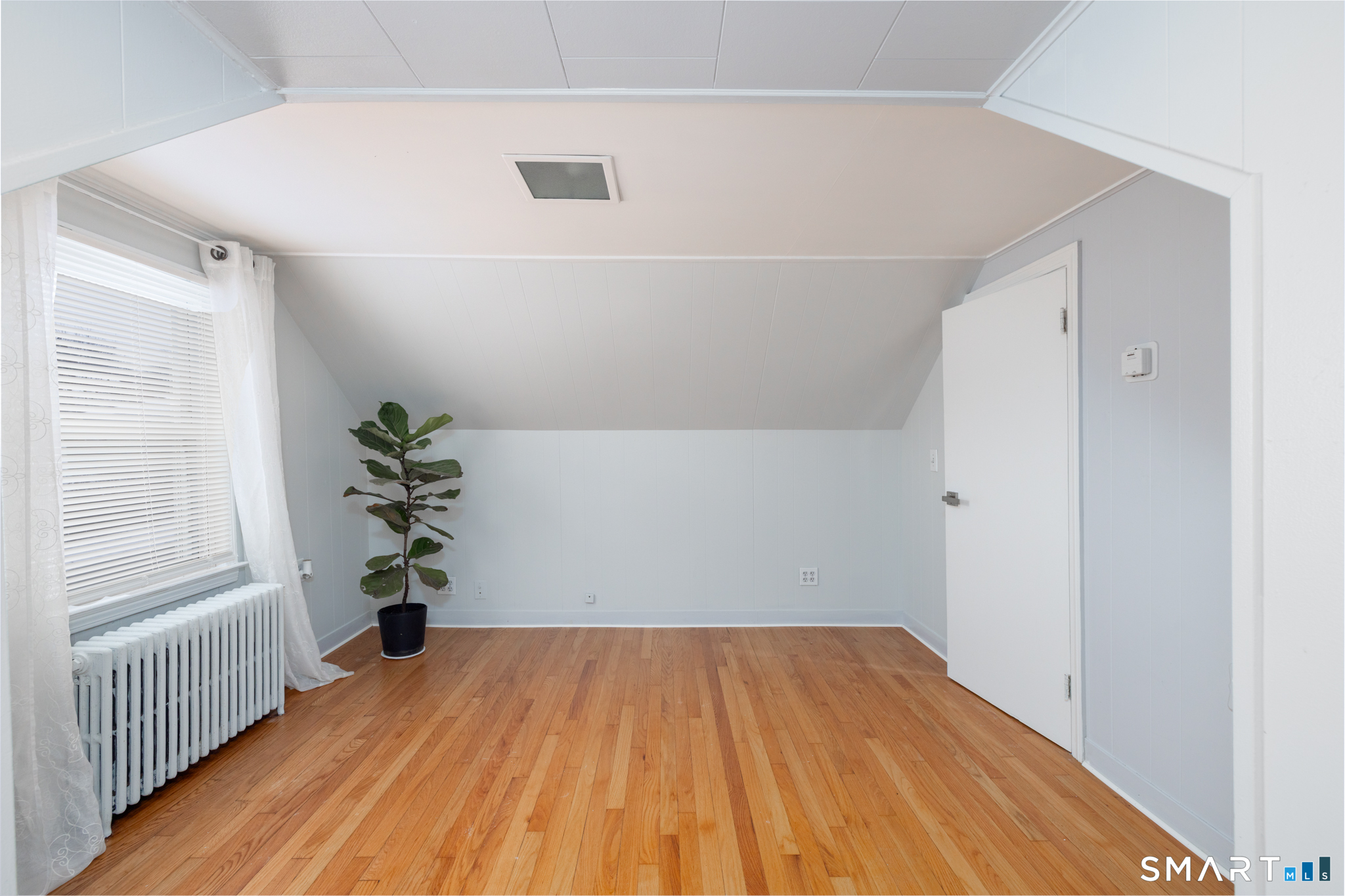 59 Macnamara Street Waterbury, CT 06708 - Photo 27 of 38