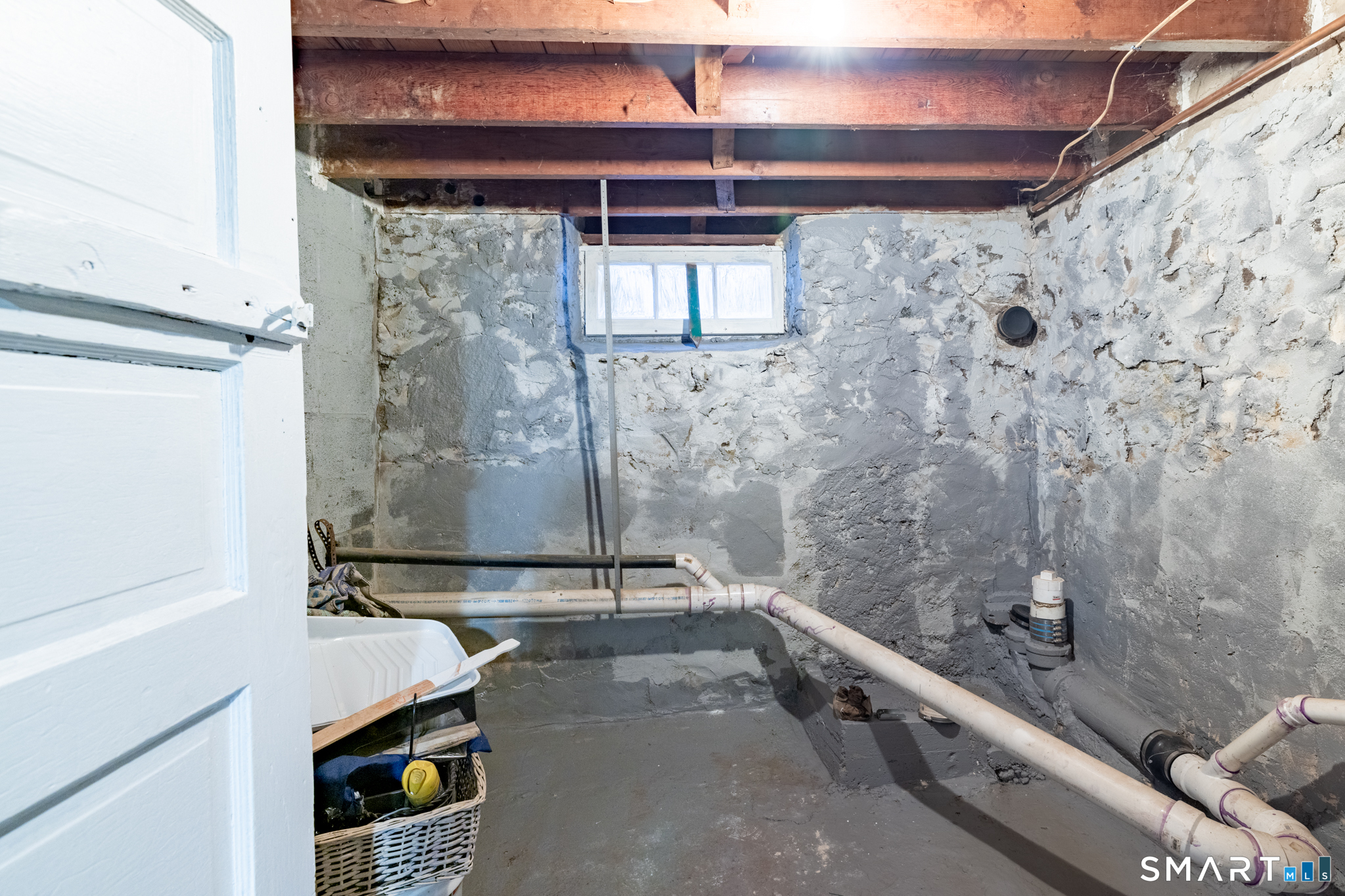 59 Macnamara Street Waterbury, CT 06708 - Photo 33 of 38