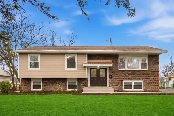 $325,000 | 17720 Rosewood Terrace, Country Club Hills, IL 60478