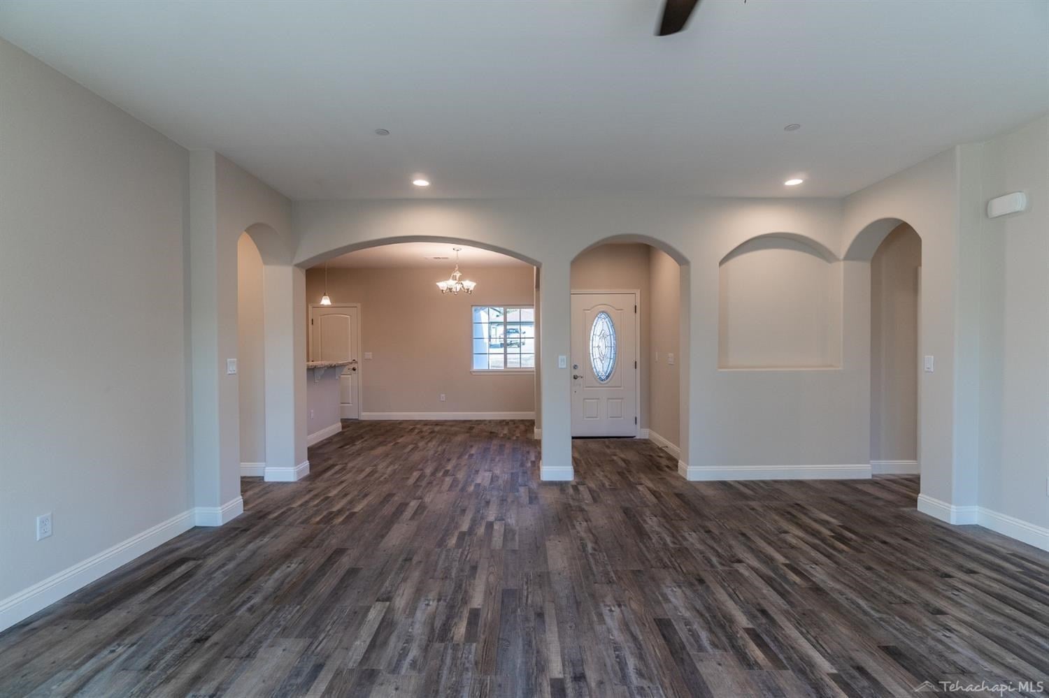 17621 Busher Way Tehachapi, CA 93561 - Photo 14 of 46 Gallery Image 14