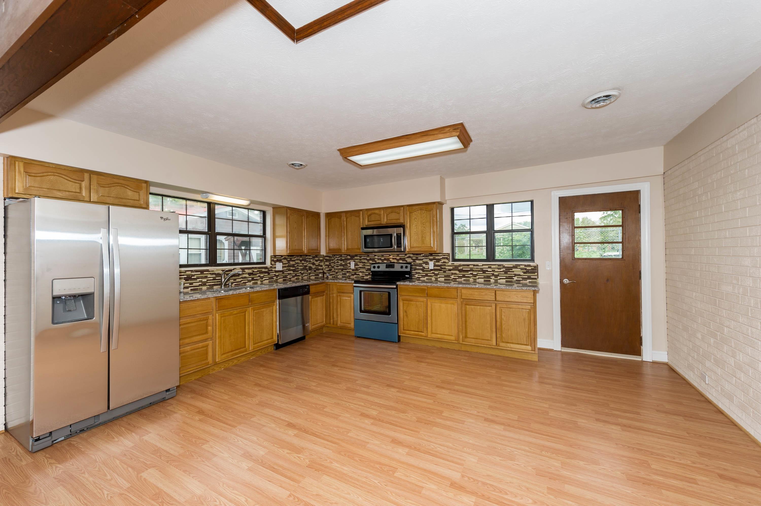 209 South High Knob Road La Follette, TN 37766 - Photo 5 of 16 _F323442