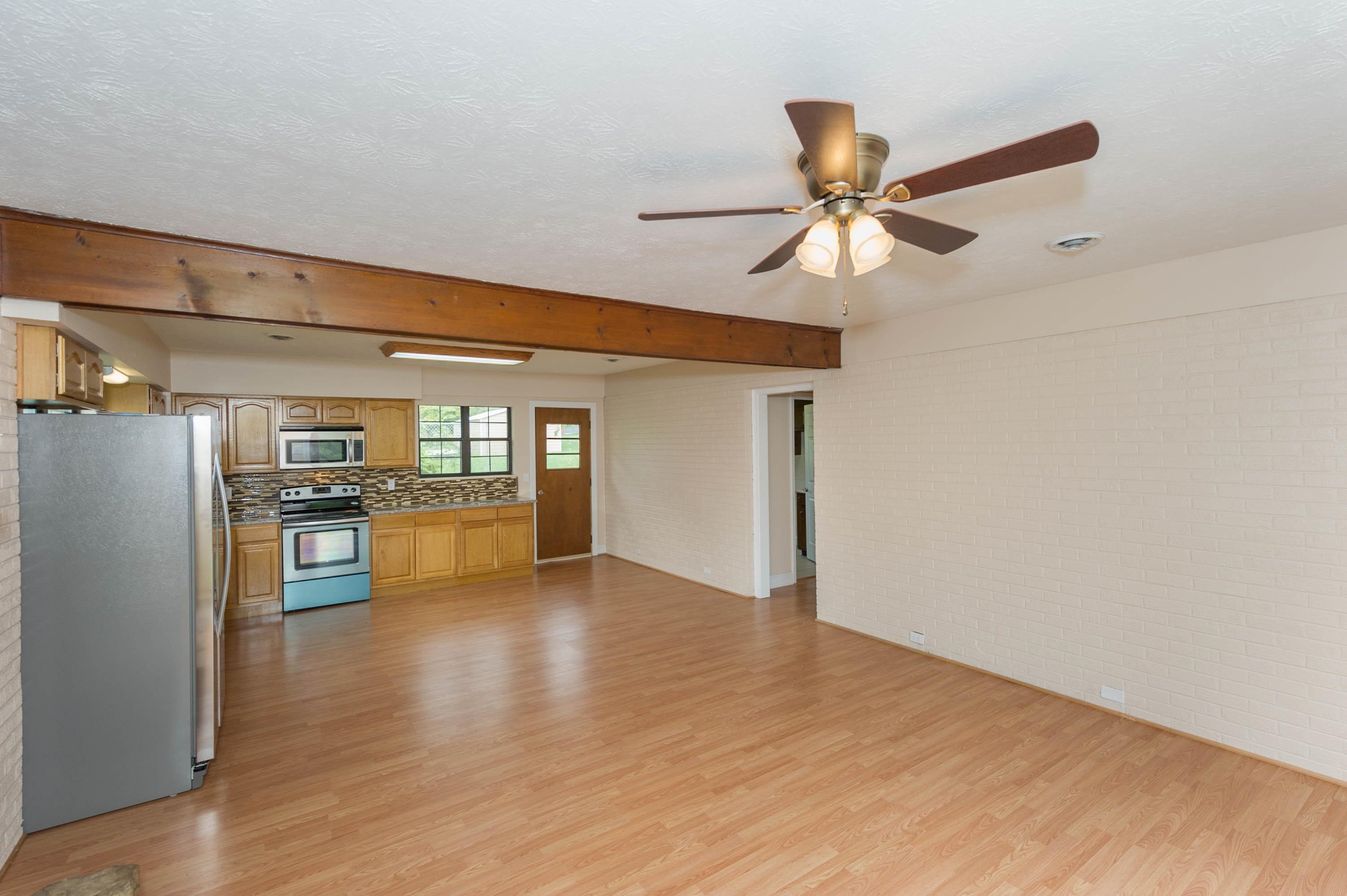 209 South High Knob Road La Follette, TN 37766 - Photo 6 of 16 _F323445-Edit