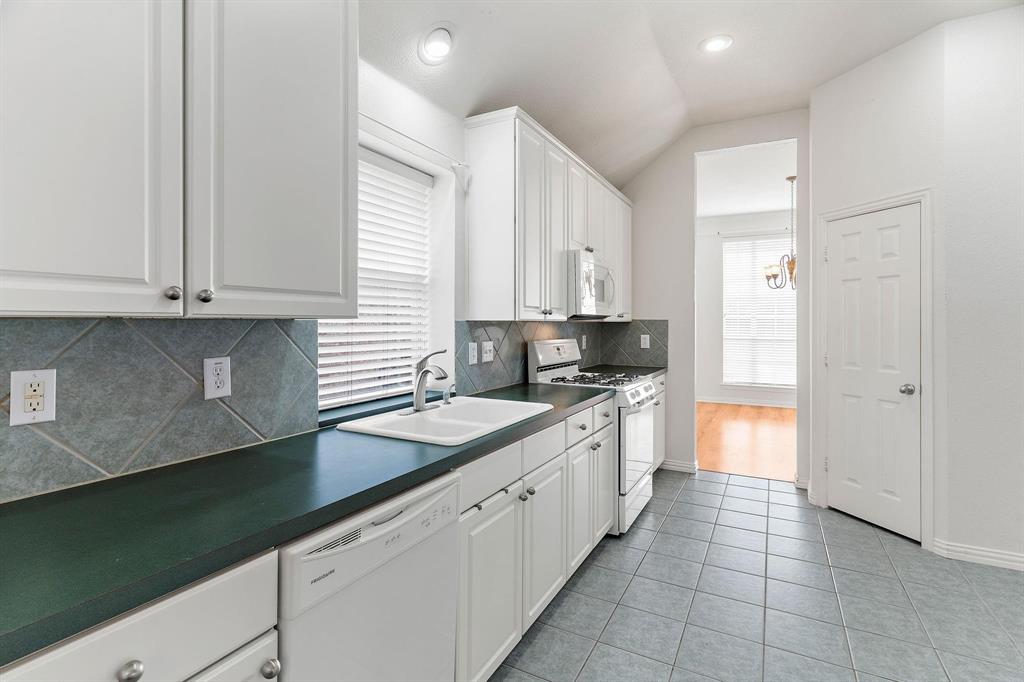 1813 Travis Drive Allen, TX 75002 - Photo 19 of 31