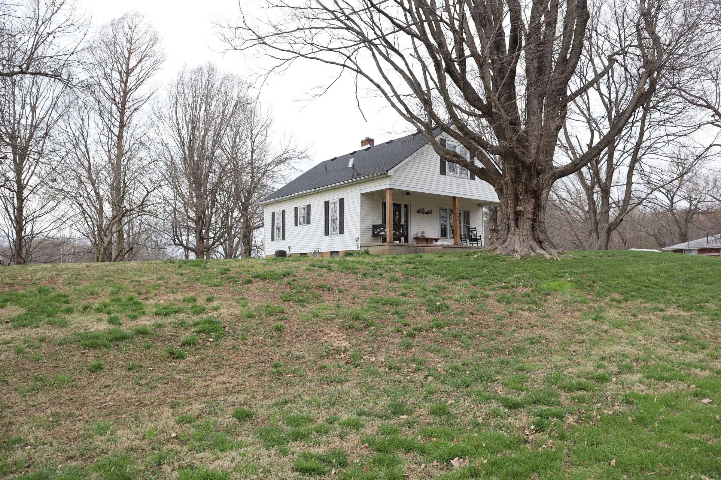 7555 Yankeetown Road Newburgh, IN 47630 - Photo 3 of 35 Gallery Image 3