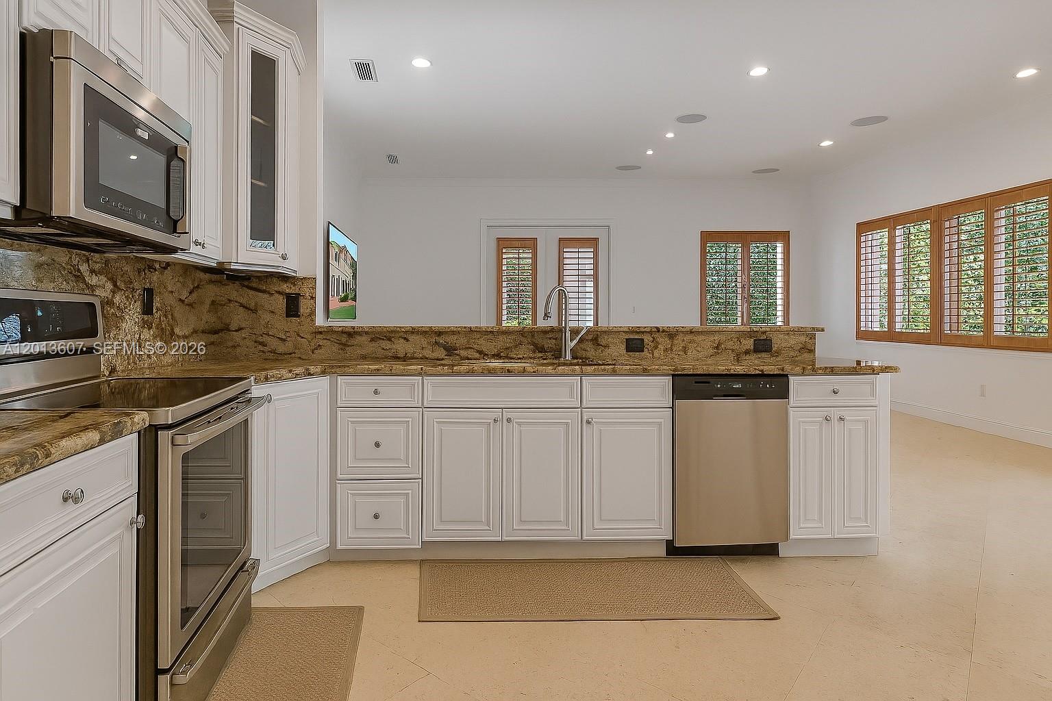 16763 Northwest 77th Path Miami Lakes, FL 33016 - Photo 46 of 63