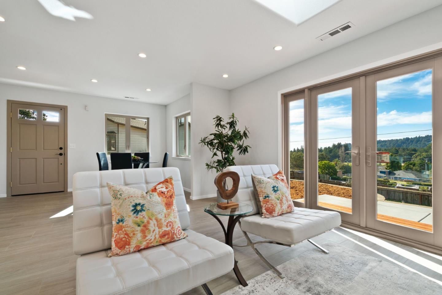 350 Sims Road Santa Cruz, CA 95060 - Photo 7 of 40 a living room with furniture and a large window