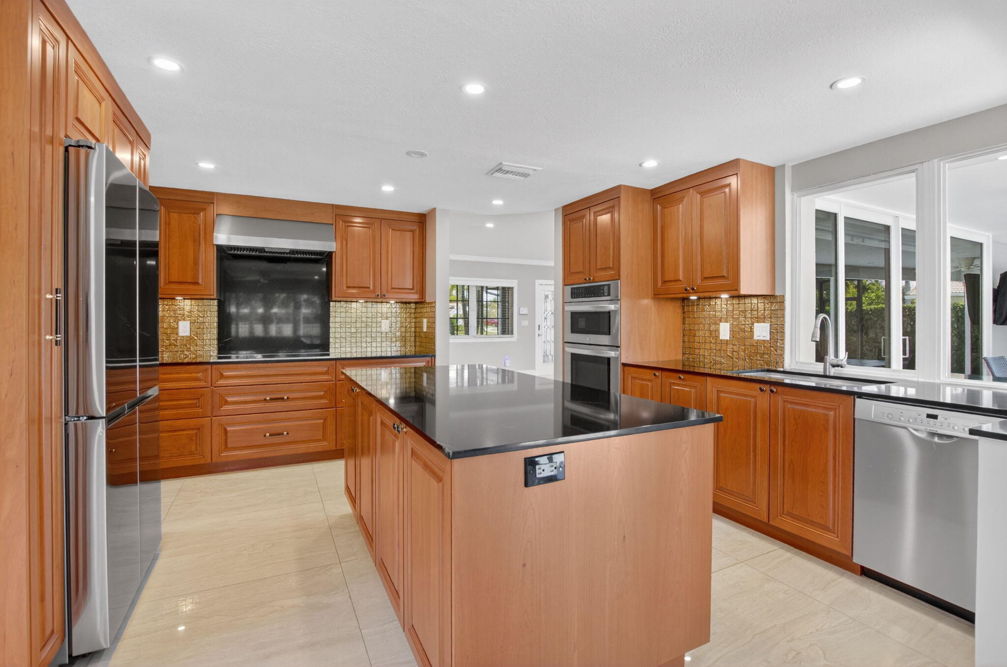 5717 Golfway Drive Boca Raton, FL 33433 - Photo 10 of 39 14-web-or-mls-DSC_1106
