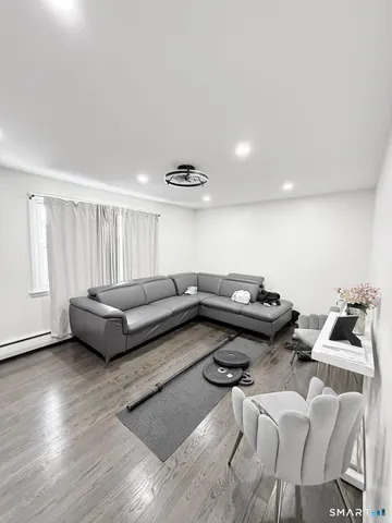 $4,500 | 243 Sunshine Circle, Bridgeport, CT 06606